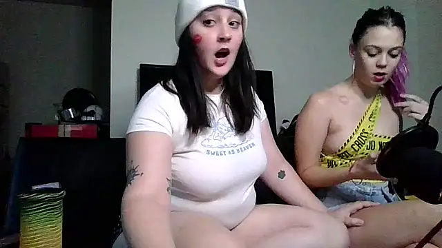 Snapshot of Shadow_Slut chatting on October 2025 09:06:01 PM Shadow Slut online show from October 2025 09:06:01 PM