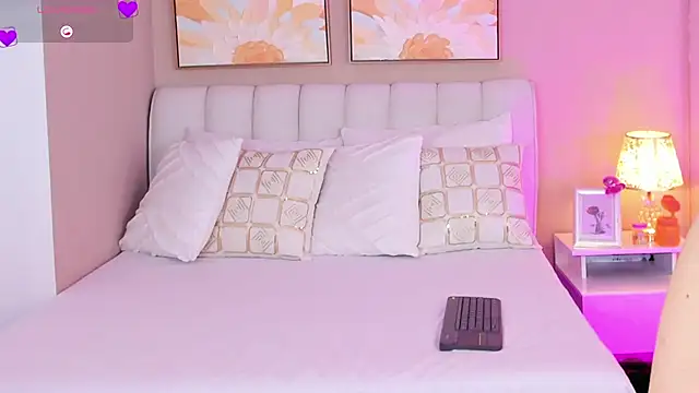 MiaTaylorSweet online show from April 2026 03:05:02 PM