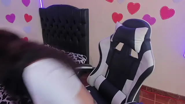 megaan cb online show from April 2026 04:23:01 PM