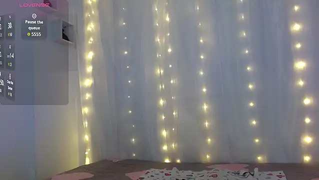 NoraParkeer online show from September 2025 06:46:01 PM