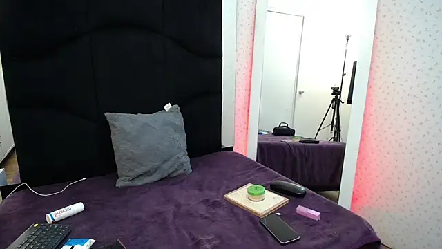 Snapshot of LunaRichy_ chatting on September 2025 11:32:01 AM LunaRichy online show from September 2025 11:32:01 AM