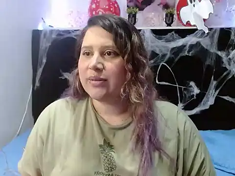 EmmaTower online show from October 2025 07:25:02 PM