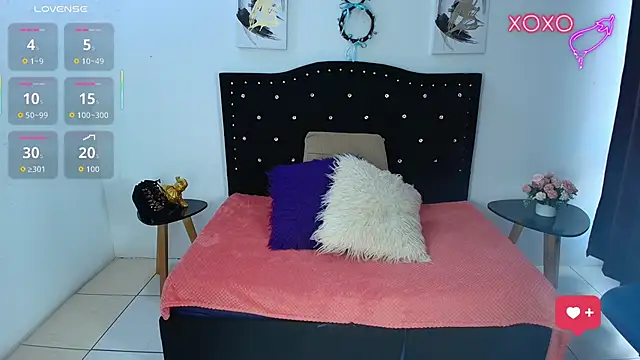 SammySmall F w online show from December 2025 09:20:01 PM