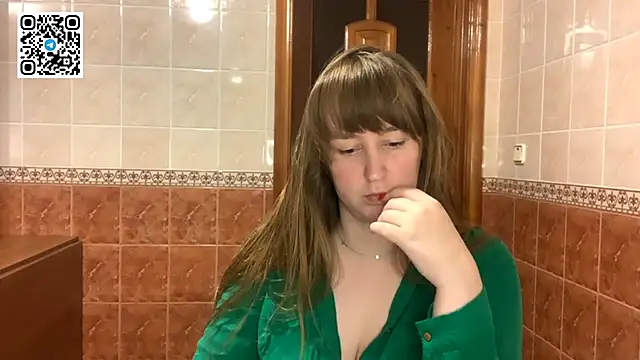 MaroonMoon  online show from December 2025 08:37:02 PM