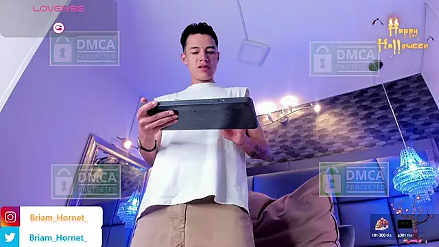 Snapshot of Briam_Hornet_ chatting on October 2025 09:13:01 PM Briam Hornet online show from October 2025 09:13:01 PM