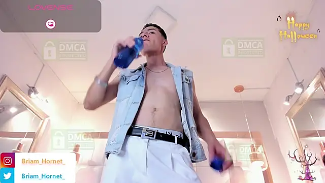 Snapshot of Briam_Hornet_ chatting on October 2025 09:26:02 PM Briam Hornet online show from October 2025 09:26:02 PM