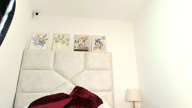 elizawiliamst online show from November 2025 11:27:01 AM