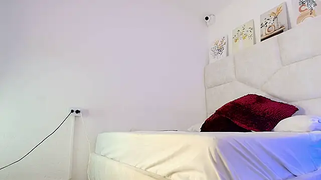 elizawiliamst online show from April 2026 06:01:02 PM