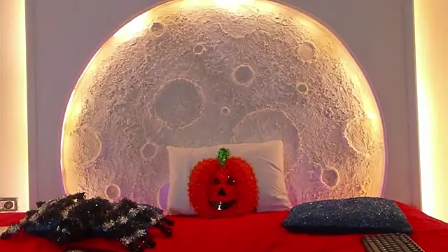  Noah19 online show from October 2025 06:52:02 PM