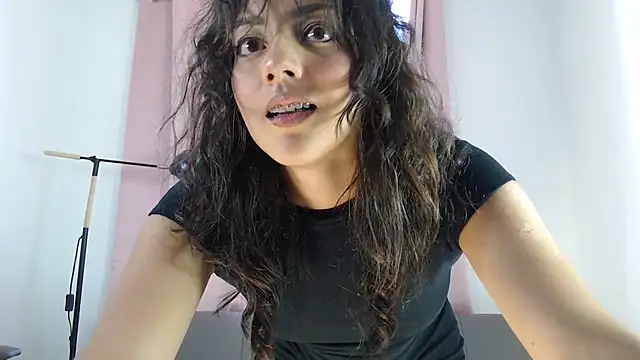 Snapshot of WendySuns_ chatting on September 2025 09:03:02 PM WendySuns online show from September 2025 09:03:02 PM