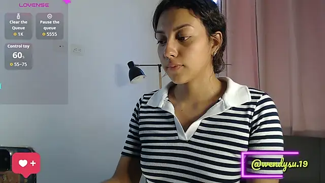 Snapshot of WendySuns_ chatting on September 2025 06:41:02 PM WendySuns online show from September 2025 06:41:02 PM