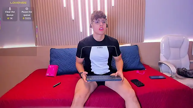 Snapshot of Jhoumod_21 chatting on October 2025 10:35:02 AM Jhoumod 21 online show from October 2025 10:35:02 AM