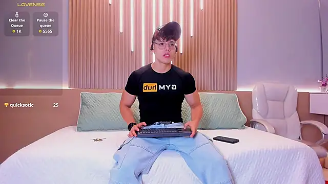 Snapshot of Jhoumod_21 chatting on October 2025 10:18:01 AM Jhoumod 21 online show from October 2025 10:18:01 AM