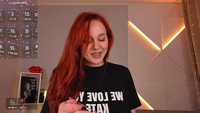 PollyVinice online show from October 2025 12:38:02 PM