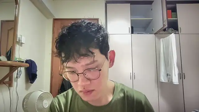 Snapshot of Passionatetwink2 chatting on September 2025 04:34:02 AM Passionatetwink2 online show from September 2025 04:34:02 AM