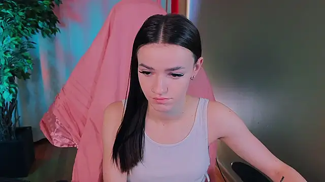 E l i z e  online show from September 2025 05:33:02 AM