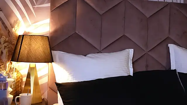 EvaRhea online show from October 2025 03:14:01 AM