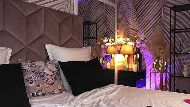 EvaRhea online show from March 2026 03:56:01 AM