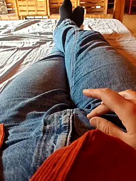 Snapshot of Horny_mummy chatting on May 2026 02:11:01 PM Horny mummy online show from May 2026 02:11:01 PM