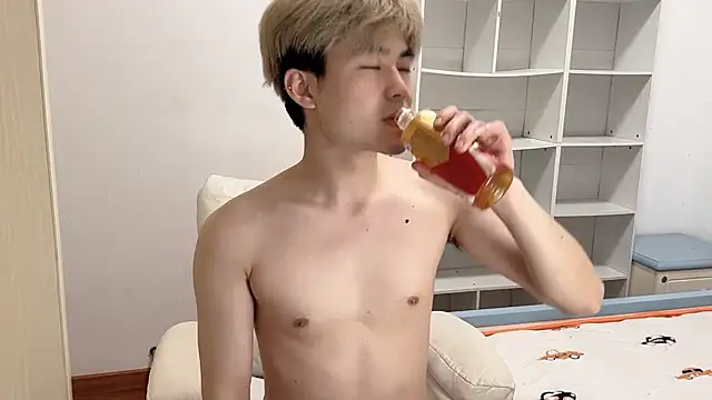 xiaoyang5200 online show from March 2026 10:37:01 AM