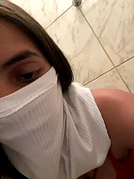 Bandidasexy22 online show from October 2025 08:49:01 PM