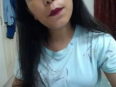 Roxy 02 online show from September 2025 07:36:01 PM