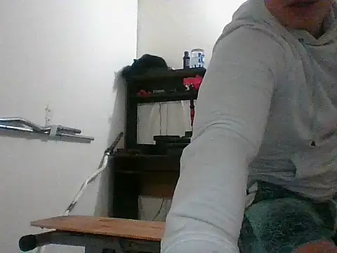 Snapshot of mickseb89 chatting on September 2025 10:26:01 PM mickseb89 online show from September 2025 10:26:01 PM