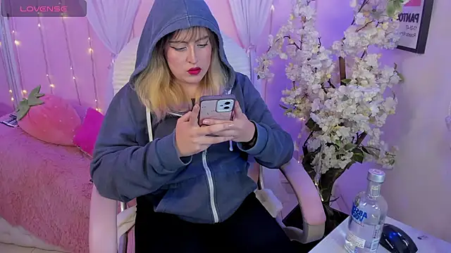 Jenny Wolridge  online show from February 2026 12:04:02 AM