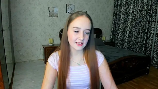 Snapshot of SabrinaCandi chatting on October 2025 03:54:02 AM SabrinaCandi online show from October 2025 03:54:02 AM