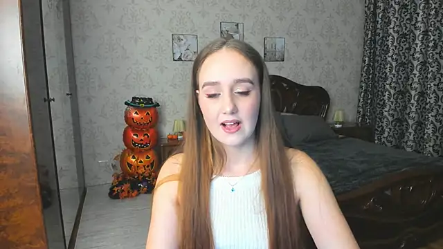 Snapshot of SabrinaCandi chatting on November 2025 08:00:01 PM SabrinaCandi online show from November 2025 08:00:01 PM