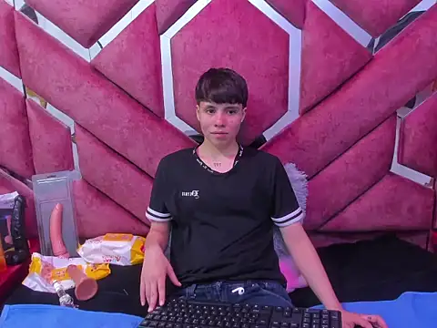 Bruno Cruzz online show from November 2025 02:54:02 AM