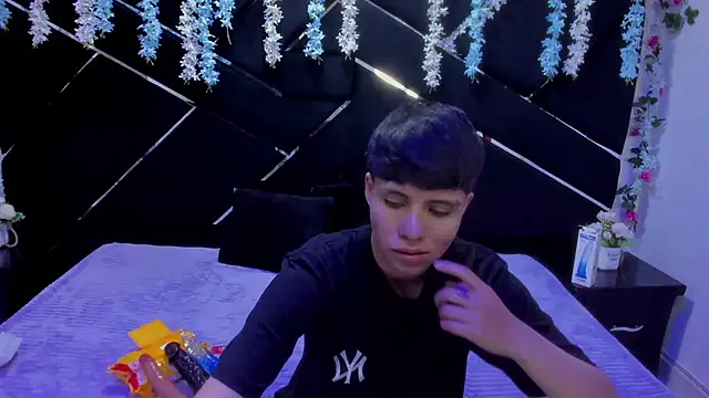 Bruno Cruzz online show from February 2026 02:49:02 AM