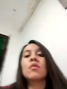 Sky Junne online show from September 2025 04:01:01 AM