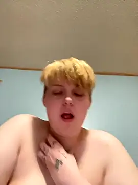 Snapshot of Lexxxii515 chatting on October 2025 03:52:02 AM Lexxxii515 online show from October 2025 03:52:02 AM