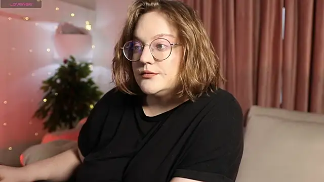 Alissa S online show from March 2025 12:34:01 PM