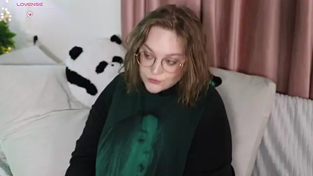 Alissa S online show from March 2025 11:19:01 AM