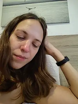 Snapshot of lauflor chatting on May 2026 03:18:02 PM lauflor online show from May 2026 03:18:02 PM