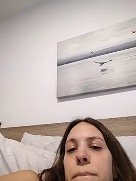 Snapshot of lauflor chatting on May 2026 08:16:02 PM lauflor online show from May 2026 08:16:02 PM