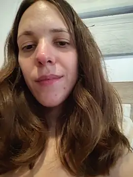 Snapshot of lauflor chatting on June 2026 04:34:02 PM lauflor online show from June 2026 04:34:02 PM