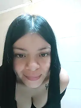 LunaJacobs online show from November 2025 03:45:02 PM