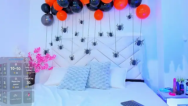 Snapshot of chloemonroe_ chatting on October 2025 12:44:02 AM chloemonroe  online show from October 2025 12:44:02 AM