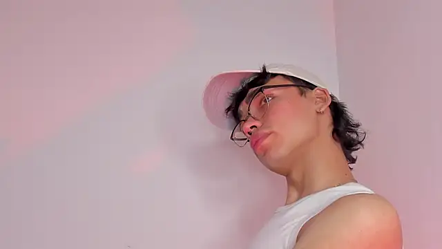 Snapshot of JoeCollins_ chatting on September 2025 04:25:02 AM JoeCollins online show from September 2025 04:25:02 AM