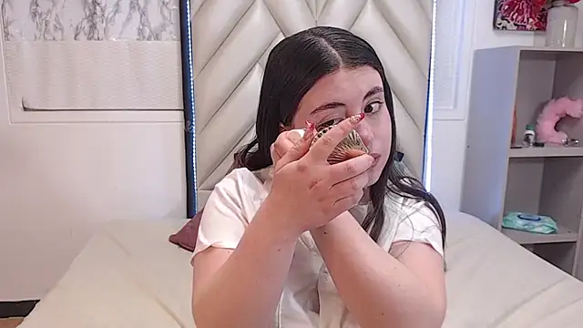 Vicluxxx online show from October 2025 01:12:01 PM