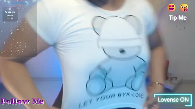 Snapshot of miyu_charlotte chatting on October 2025 01:28:01 AM miyu charlotte online show from October 2025 01:28:01 AM