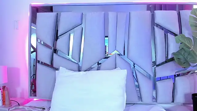  valeria saenz  online show from September 2025 07:08:02 PM