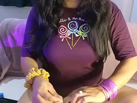 mansi201 online show from September 2025 04:12:01 PM