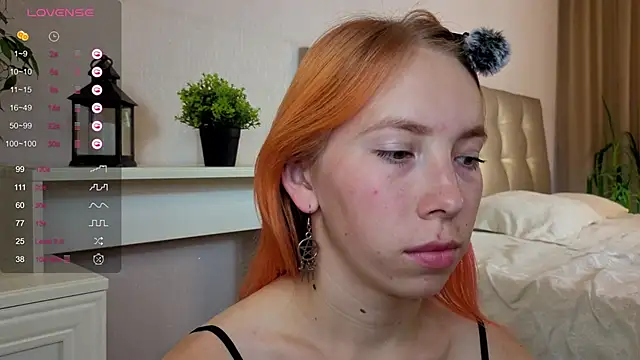 Snapshot of JuliannaWenger chatting on September 2025 04:31:02 PM JuliannaWenger online show from September 2025 04:31:02 PM