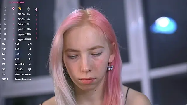 JuliannaWenger online show from November 2025 03:45:01 PM