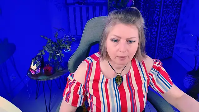 Snapshot of TiffanyBrauny chatting on September 2025 10:26:02 AM TiffanyBrauny online show from September 2025 10:26:02 AM