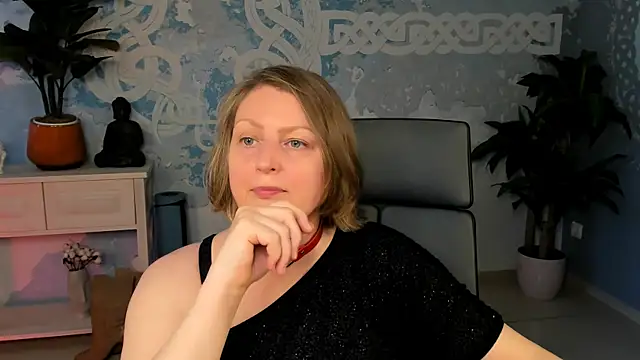 Snapshot of TiffanyBrauny chatting on September 2025 09:20:01 AM TiffanyBrauny online show from September 2025 09:20:01 AM